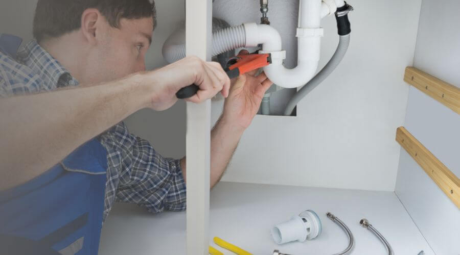 Expert burst pipe repair services in Avilla, IN
